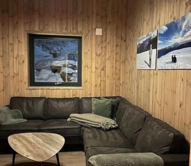 Luster House | Hytte i flott natur og nær breen