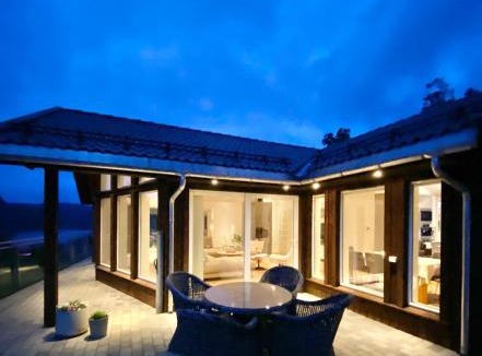 Farsund House | Hytte med basseng og jacuzzi med nydelig utsikt