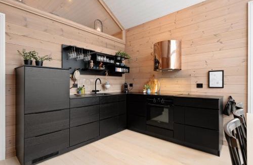 Møre og Romsdal Apartment | Idyllic Apartment at Strandafjellet