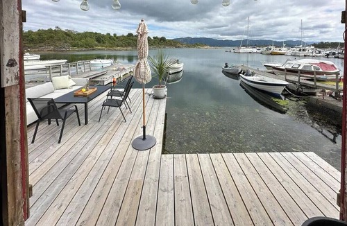 Mosterhamn House | Idyllic cabin at Bømlafjorden with sea view