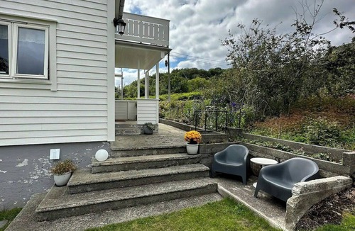 Mosterhamn House | Idyllic cabin at Bømlafjorden with sea view