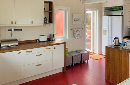 Lyngør House | Idyllic cabin with sea view on peaceful island