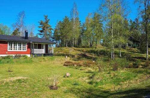 Muberg House | Idyllic Lakeside Retreat in Munkedal-By Traum