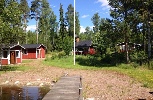 Falun House | Idyllic Swedish house in a fantastic location on its own beach