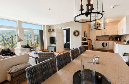 Geilo Apartment | In the heart of magical Geilo – modern apartment with sunny terrace and views