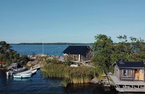 Osthammar House | Island house on private island with sea view