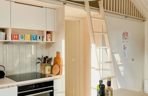 Ljugarn House | Island paradise: family-friendly near the sea