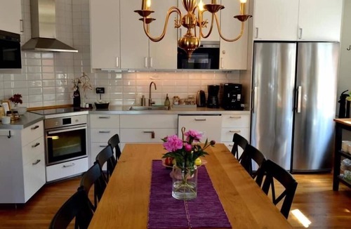 Norra Skara Bed & Breakfast | Järnvägshotellet Skara City Stay