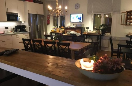 Norra Skara Bed & Breakfast | Järnvägshotellet Skara City Stay