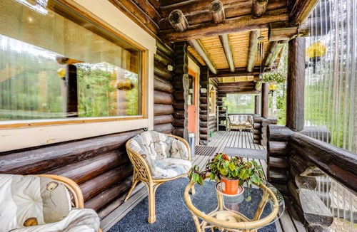 Maenttae-Vilppula Ski Chalet | Järvenrantamökki Talviniemi - 2 puusaunaa, vene ja laituri