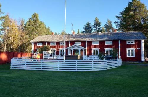 Javrebyn House | Jävregården