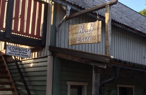 Hinneryd House | J A Ranch Bed & Breakfast