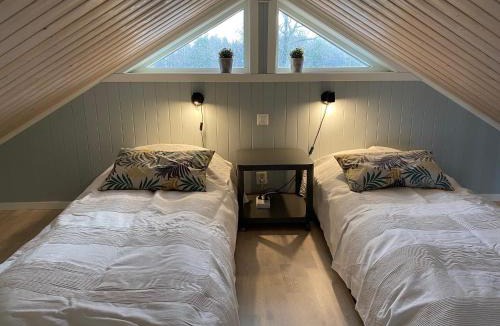 Kalv Cabin | Joarsbo, Stuga 2, Gårdsstugan
