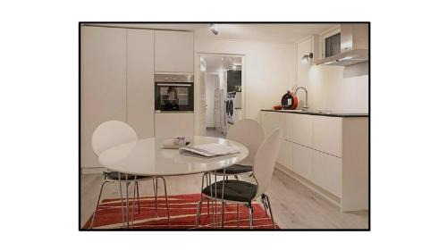 Stenungsund Apartment | Källarlägenhet Stenungsund