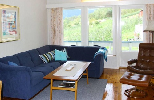 Djønno House | Kårahuset by Interhome