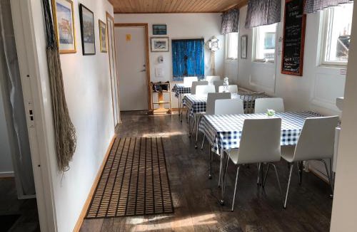 Kungshamn Hostel | Kajsa krabbat Vandrarhem