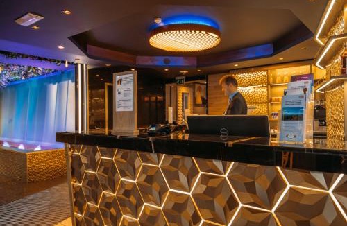 Toyen Hotel | Kampen Hotell