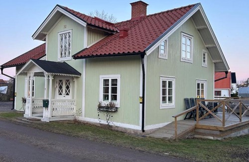 Nordostra Motala Villa | Kanalhuset