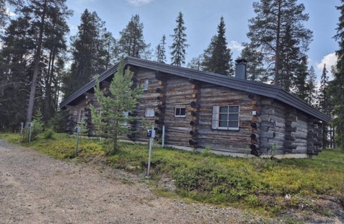 Rukatunturi Apartment | Kanervaruka D 11 | Ruka Log Cabin for 8 | Sauna