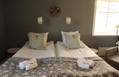 Kivik Bed & Breakfast | Kaptenshuset B&B