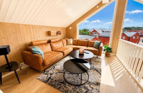 Stamsund Villa | KB - Nordic Luxury Rorbu with Jacuzzi