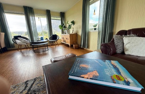 Sørvagen House | KB - Waterfront Villa Sørvågen