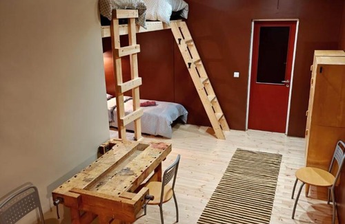Muonio House | Kihlangin Koulu Guest House