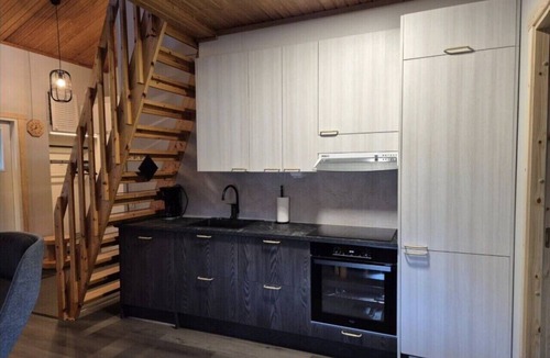 Rukatunturi House | Kivakka C 6 | 2BR Cabin near Lake | 2 Ski Passes