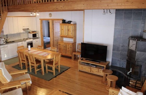 Rukatunturi Apartment | Kivanta F 27 | Ruka Lakeside Chalet for 10 | Sauna