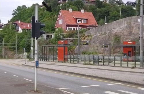 Fana Apartment | Kjellerleilighet i Fana til leie-med gratis parkering og mange kollektiv reisemuligheter