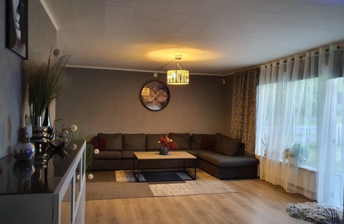 Hultsfred Villa | Klippstigen är en fantastisk och väldigt fint boende för familj.
