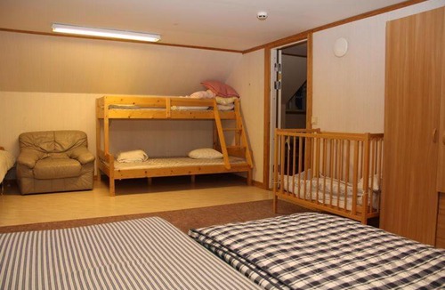 Storlinge Apartment | Klockaregården i Högsrum