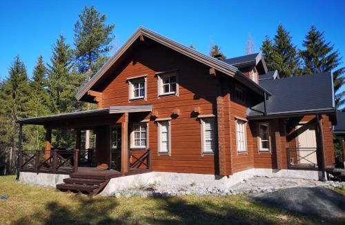 Tahkovuori House | Koivulankaari 17