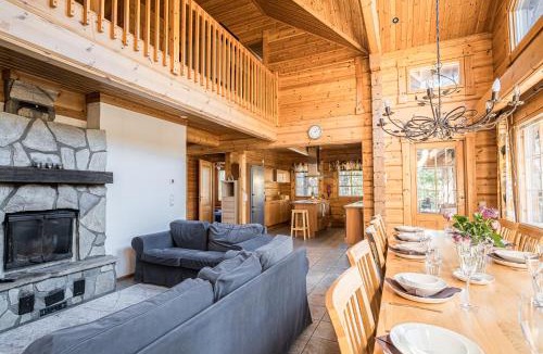 Tahkovuori House | Koivulankaari 17