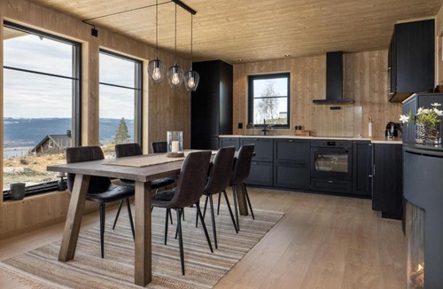 Hurdal Municipality House | Kollen · Panoramautsikt · 4 dobbeltrom · 30 min OSL