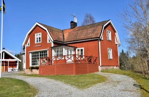 Gallstad House | Kopperhemmet Gård – Spacious Holiday Home with Sauna, Hot Tub & Nature