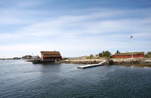 Averoy Municipality Villa | Korsholmen - by Classic Norway Hotels