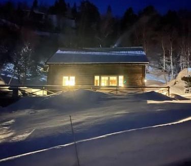 Fidjeland House | Koselig hytte med sjel på fjellet :)