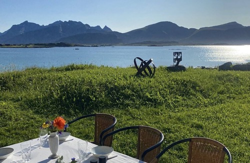 Flakstad Apartment | Koselig studio i Lofoten - nær Rambergstranda