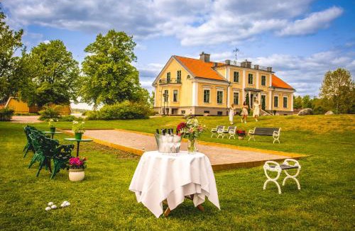 Balsta Hotel | Krägga Herrgård