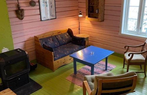 Ballstad Apartment | Kræmmervika Rorbuer - Rustic Cabins & Hostel in Lofoten