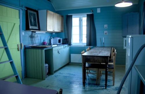 Ballstad Apartment | Kræmmervika Rorbuer - Rustic Cabins & Hostel in Lofoten