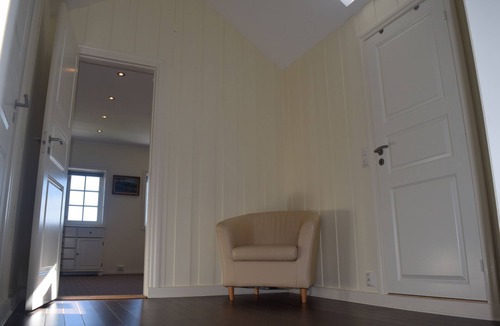 Tysnes House | Kronprins Olavs Villa: Exclusive SC Accommodation in Tysnes, Spectacular Views