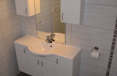 Tysnes Apartment | Kronprins Olavs Villa: Large 3 bed/3 bath Apartment on Godøysund