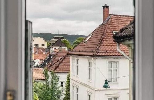 Bergen City Centre House | KS12 - Charming 3BR Bergen House with Garden