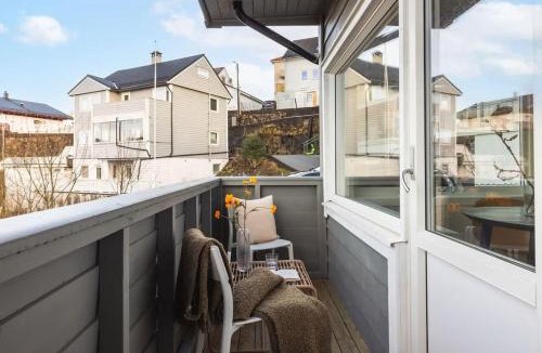Laksevag Apartment | KS71 - 1BR Balcony and Seaview