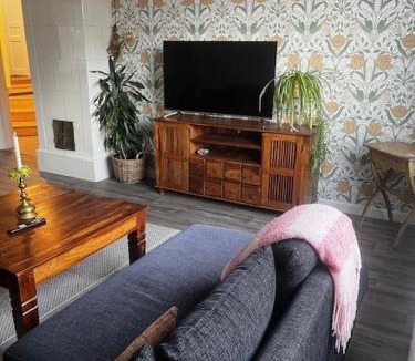 Veddige Apartment | Kulla Skola