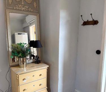 Granna Apartment | Kyrkstallet 1 Historiskt med bästa läge Gränna