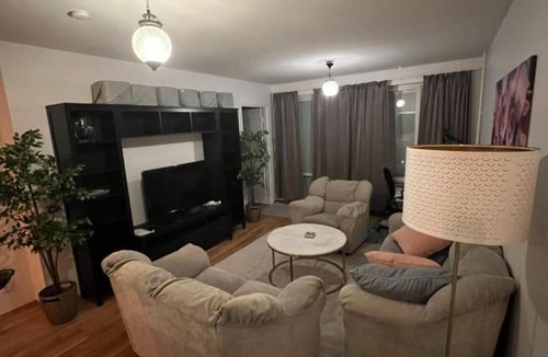 Taby Apartment | Lägenhet, 80kvm i Täby park
