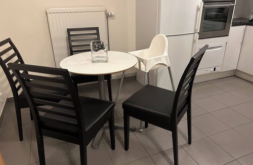 Partille Apartment | Lägenhet på Landet Nära Stan